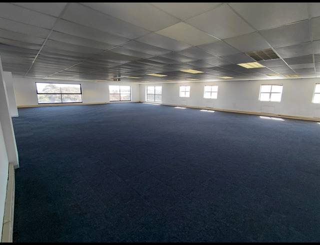 587M² OFFICE TO LET IN HALFWAY GARDENS